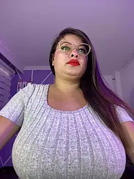 Snapshot of MiiaaJoness chatting on 01.30.25 MiiaaJoness online show from 01.30.25