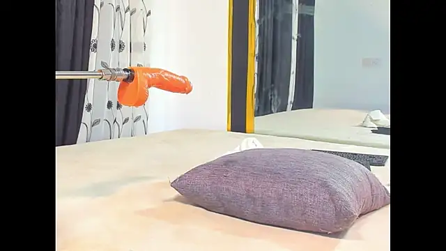 Snapshot of Yummy_squirter chatting on 01.25.25 Yummy squirter online show from 01.25.25