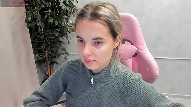 Donna Evans online show from 03.06.25