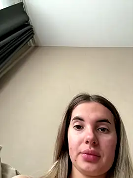 Donna Evans online show from 10.04.25