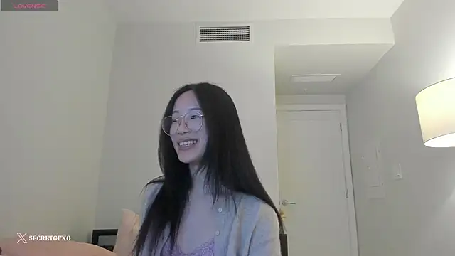 Snapshot of secretgirlfriendxo chatting on 02.04.25 secretgirlfriendxo online show from 02.04.25