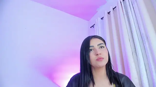 Snapshot of Abby__colins chatting on 12.11.24 Abby  colins online show from 12.11.24