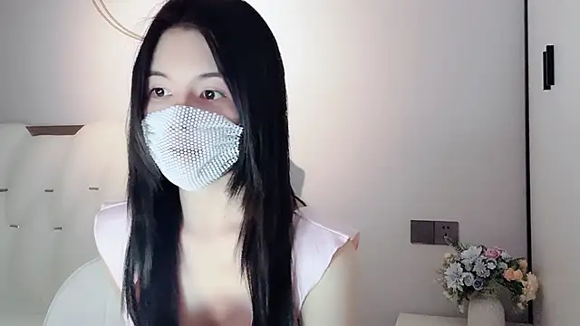 Snapshot of lvy-w chatting on 12.30.24 lvy-w online show from 12.30.24