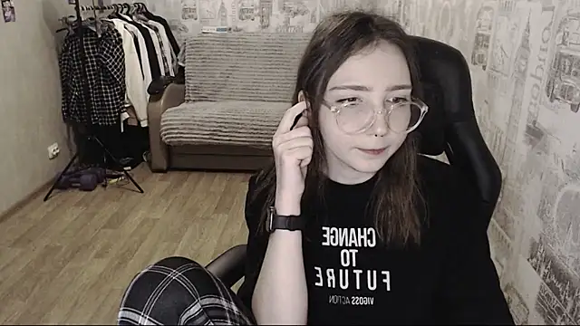 Snapshot of AmeliaKamishiro chatting on 12.10.24 AmeliaKamishiro online show from 12.10.24