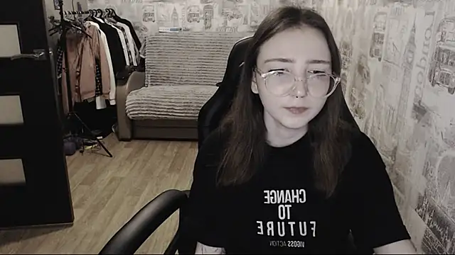 Snapshot of AmeliaKamishiro chatting on 12.11.24 AmeliaKamishiro online show from 12.11.24