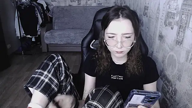 Snapshot of AmeliaKamishiro chatting on 01.05.25 AmeliaKamishiro online show from 01.05.25