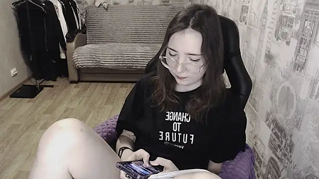 Snapshot of AmeliaKamishiro chatting on 02.11.25 AmeliaKamishiro online show from 02.11.25