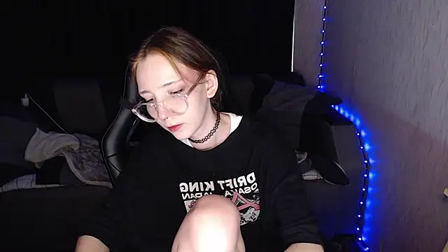 Snapshot of AmeliaKamishiro chatting on 10.12.25 AmeliaKamishiro online show from 10.12.25