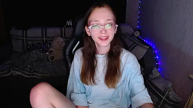 Snapshot of AmeliaKamishiro chatting on 10.17.25 AmeliaKamishiro online show from 10.17.25