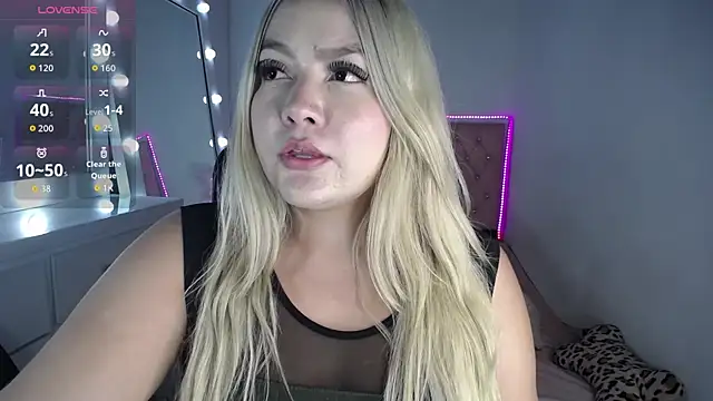 Snapshot of Celeste__sweetx chatting on 10.18.25 Celeste sweetx online show from 10.18.25