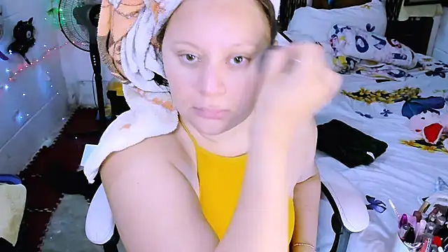 SofiaOlivares online show from 09.13.25