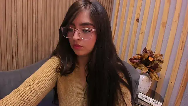 Snapshot of Eva_Macalliter chatting on 02.13.25 Eva Macalliter online show from 02.13.25