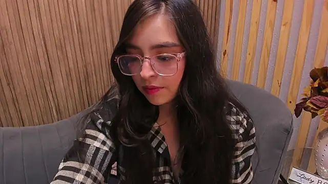 Snapshot of Eva_Macalliter chatting on 02.20.25 Eva Macalliter online show from 02.20.25