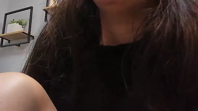 Snapshot of Eva_Macalliter chatting on 03.16.25 Eva Macalliter online show from 03.16.25