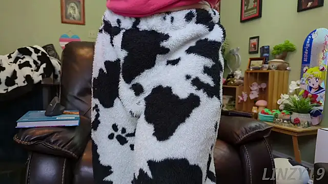 Snapshot of Linzy_19 chatting on 01.27.25 Linzy 19 online show from 01.27.25