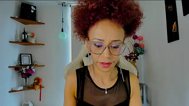 Snapshot of ScarlettMalbec chatting on 12.06.24 ScarlettMalbec online show from 12.06.24