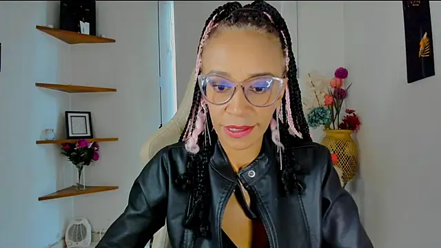Snapshot of ScarlettMalbec chatting on 01.23.25 ScarlettMalbec online show from 01.23.25