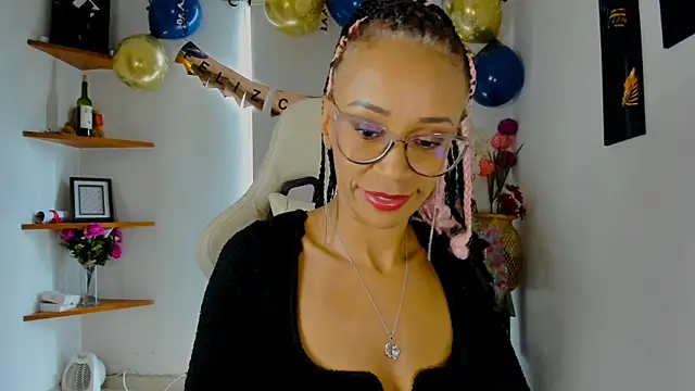 Snapshot of ScarlettMalbec chatting on 01.29.25 ScarlettMalbec online show from 01.29.25