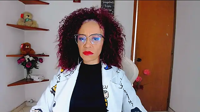 Snapshot of ScarlettMalbec chatting on 10.01.25 ScarlettMalbec online show from 10.01.25