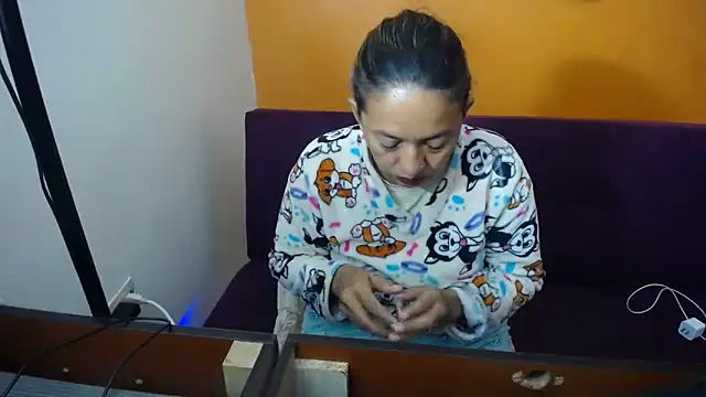 Snapshot of daleska_ayala_1 chatting on 12.24.24 daleska ayala 1 online show from 12.24.24