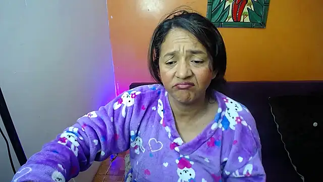 Snapshot of daleska_ayala_1 chatting on 12.29.24 daleska ayala 1 online show from 12.29.24