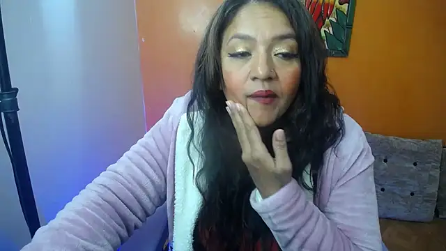 Snapshot of daleska_ayala_1 chatting on 01.11.25 daleska ayala 1 online show from 01.11.25