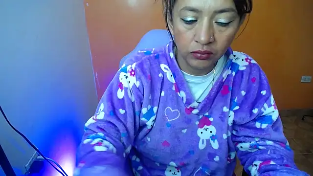 Snapshot of daleska_ayala_1 chatting on 01.15.25 daleska ayala 1 online show from 01.15.25