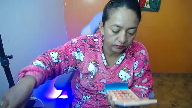 Snapshot of daleska_ayala_1 chatting on 01.23.25 daleska ayala 1 online show from 01.23.25