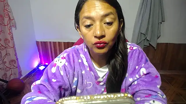 Snapshot of daleska_ayala_1 chatting on 02.25.25 daleska ayala 1 online show from 02.25.25