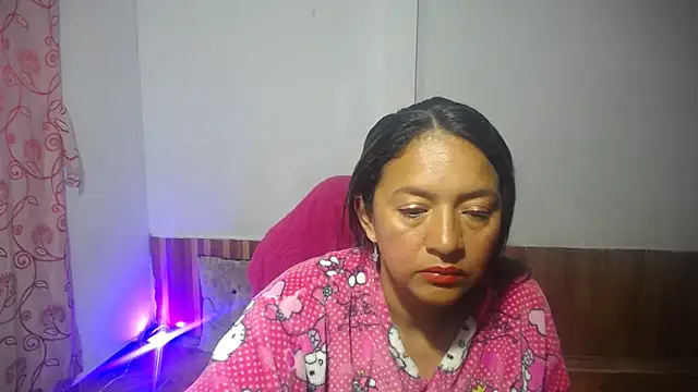Snapshot of daleska_ayala_1 chatting on 02.28.25 daleska ayala 1 online show from 02.28.25