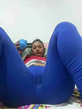 Snapshot of daleska_ayala_1 chatting on 03.14.25 daleska ayala 1 online show from 03.14.25
