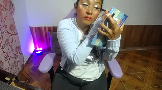 Snapshot of daleska_ayala_1 chatting on 03.19.25 daleska ayala 1 online show from 03.19.25