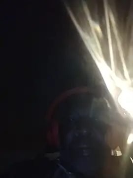 Snapshot of macnificent1fr chatting on 12.04.25 macnificent1fr online show from 12.04.25