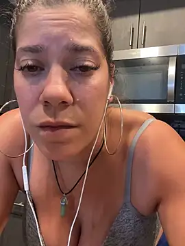 Snapshot of Bigbuttbrooklynn chatting on 01.21.25 Bigbuttbrooklynn online show from 01.21.25
