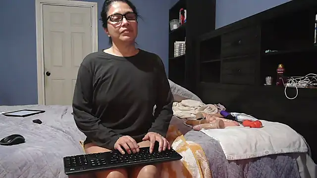 Snapshot of NinasRu chatting on 03.20.25 NinasRu online show from 03.20.25