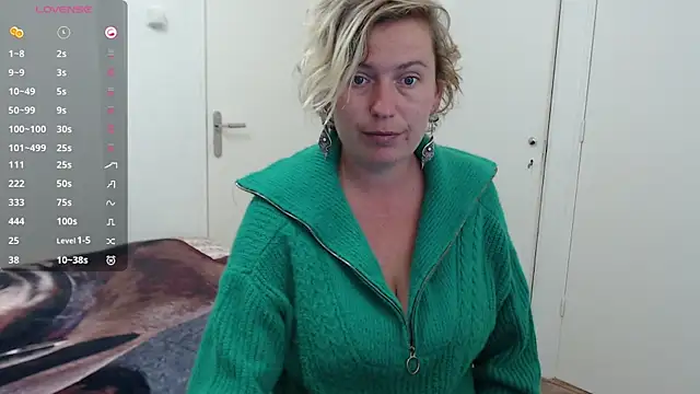 Snapshot of cumfun chatting on 09.16.25 cumfun online show from 09.16.25