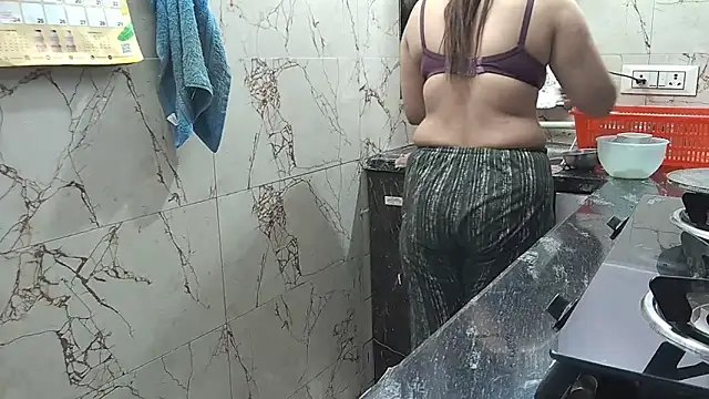 bhabhisexxy 880 online show from 11.15.25