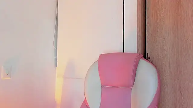 Snapshot of AnastaciaBlake chatting on 12.22.24 AnastaciaBlake online show from 12.22.24