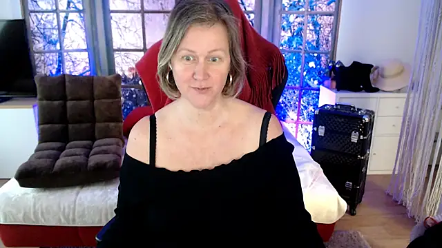 Snapshot of MarleneBloem chatting on 02.24.25 MarleneBloem online show from 02.24.25