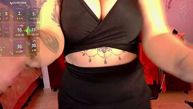 Snapshot of ValentinaMiller_ chatting on 03.21.25 ValentinaMiller  online show from 03.21.25