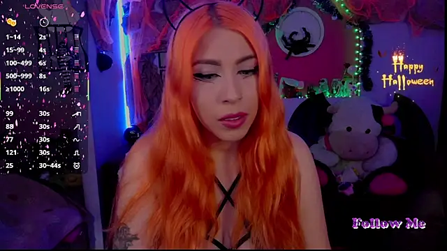 Snapshot of ValentinaMiller_ chatting on 10.27.25 ValentinaMiller  online show from 10.27.25