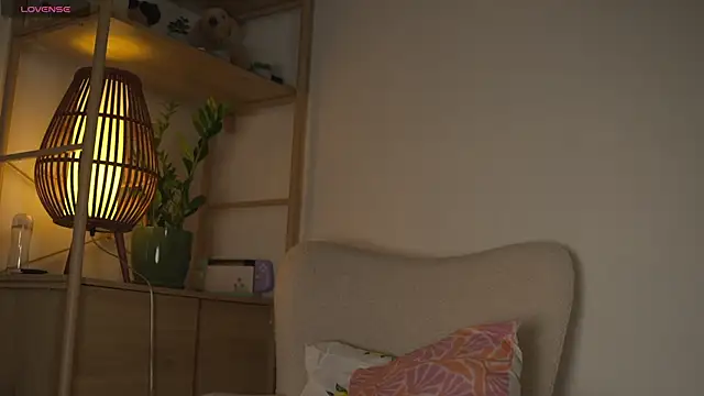 Snapshot of HelloHodge chatting on 09.25.25 HelloHodge online show from 09.25.25