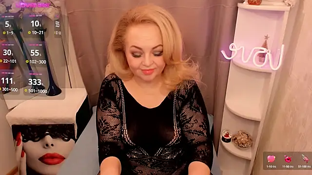 Snapshot of ShannaKingson chatting on 01.10.25 ShannaKingson online show from 01.10.25