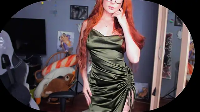 Snapshot of KlementinaBbG chatting on 12.04.24 KlementinaBbG online show from 12.04.24