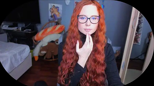 Snapshot of KlementinaBbG chatting on 12.10.24 KlementinaBbG online show from 12.10.24