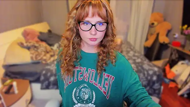 Snapshot of KlementinaBbG chatting on 10.03.25 KlementinaBbG online show from 10.03.25