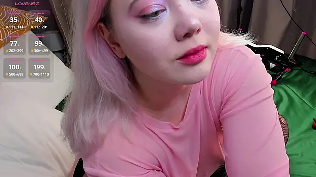 Snapshot of __KawaiiYuki__ chatting on 12.23.24 KawaiiYuki online show from 12.23.24