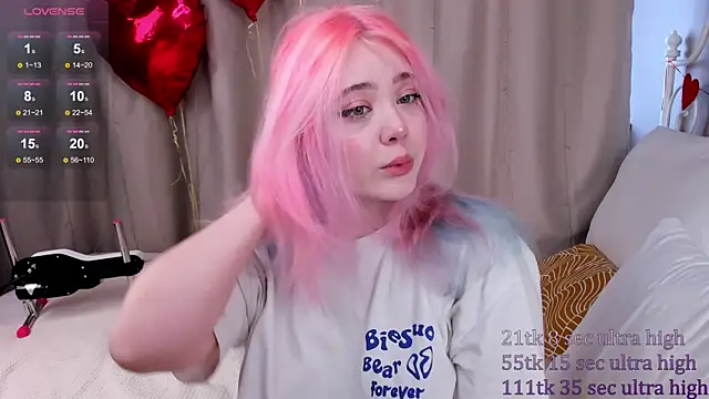 Snapshot of __KawaiiYuki__ chatting on 02.11.25 KawaiiYuki online show from 02.11.25