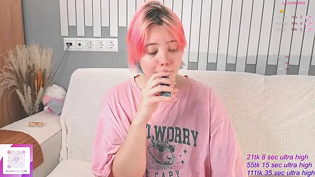 Snapshot of __KawaiiYuki__ chatting on 11.03.25 KawaiiYuki online show from 11.03.25