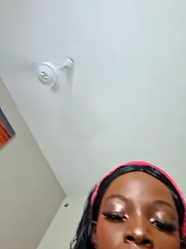 Kamdollie online show from 11.22.25